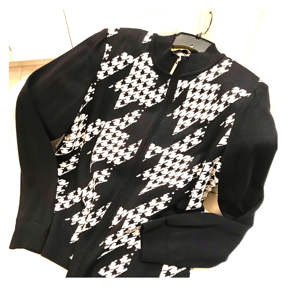 💎🎉HOST PICK🎉 —St. John cardigan sweater